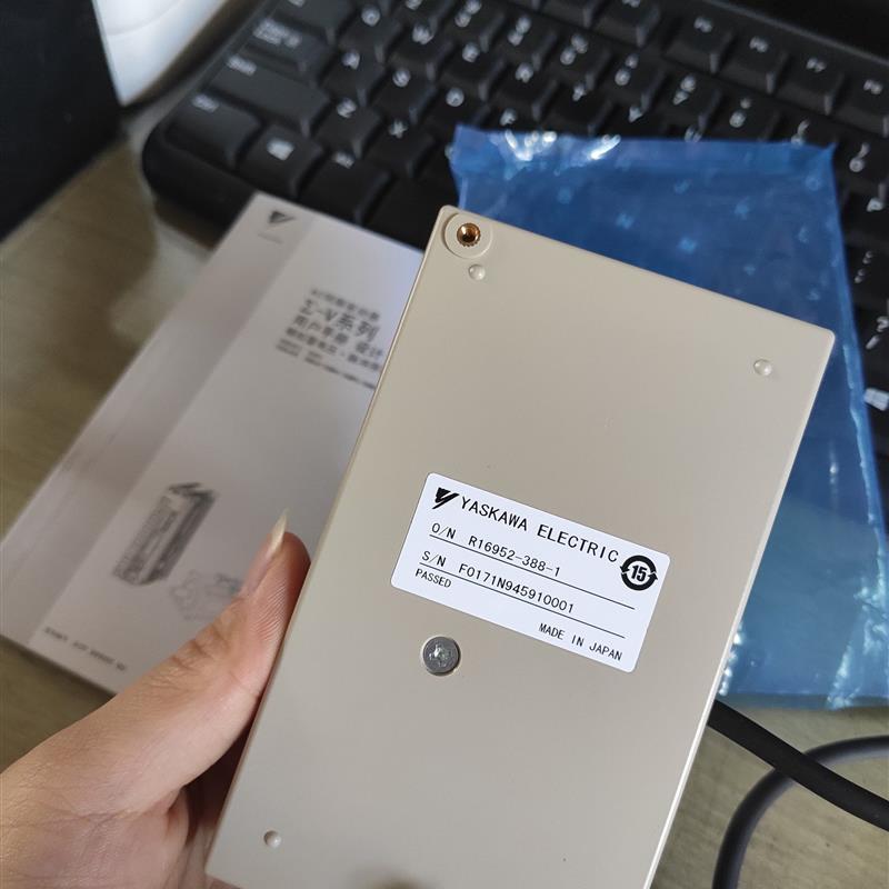 议价JUSP-OP05A-1-E安川伺服 全新原装 质保一年 现货销售 欢迎