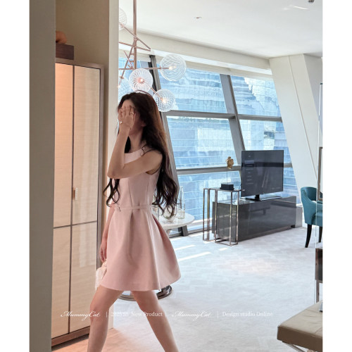 暧昧期高级感气质腰带背心连衣裙
