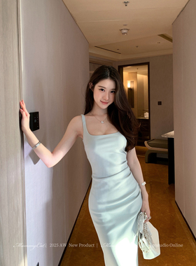 Mummy Cat 下蛋喵【你比日落温柔】26新品褶皱包臀弹力吊带连衣裙