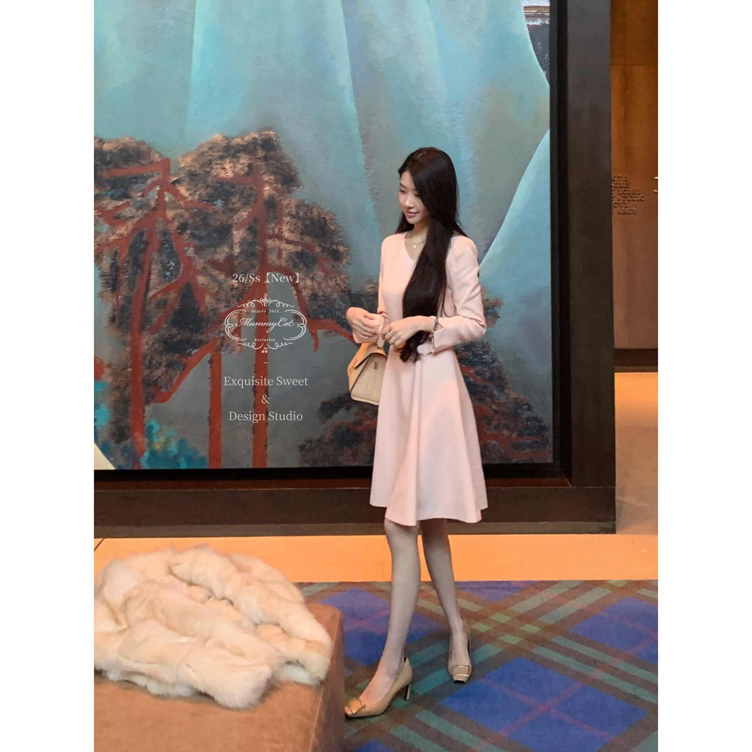 Mummy Cat下蛋喵【悦己至上】26新品优雅立体剪裁V领长袖连衣裙