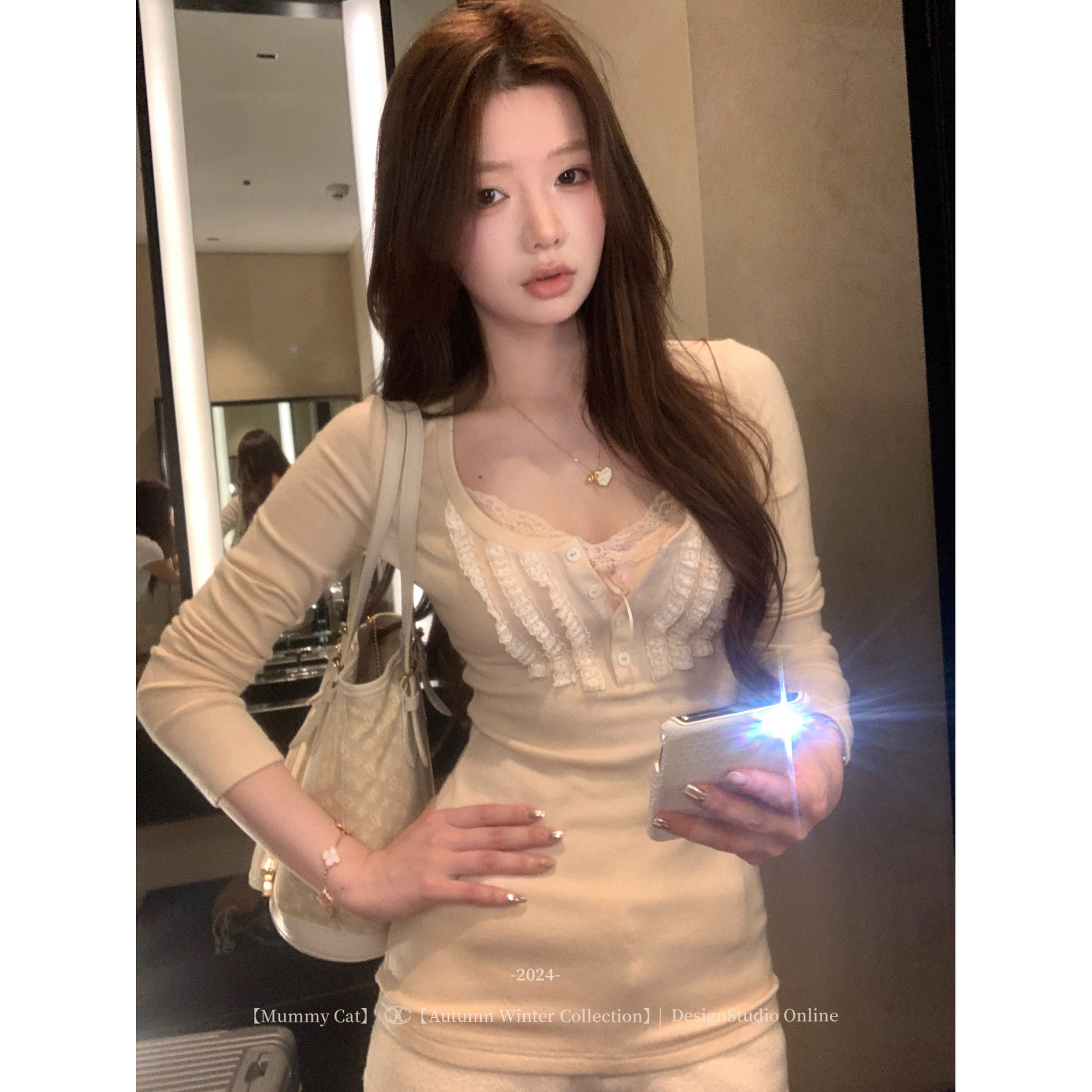 甜美蕾丝花边排扣内搭长袖针织衫
