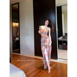 立体剪裁不对称抽褶度假连衣裙 26新品 MummyCat下蛋喵 华丽美学