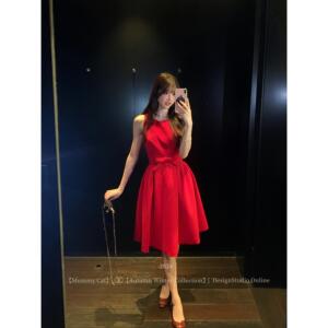 MummyCat下蛋喵 红色圣诞节日派对氛围感缎面拼接无袖礼服连衣裙