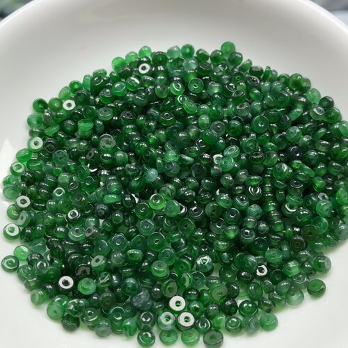 翡翠A货卡2mmx3.5mm冰阳绿算盘扣50颗