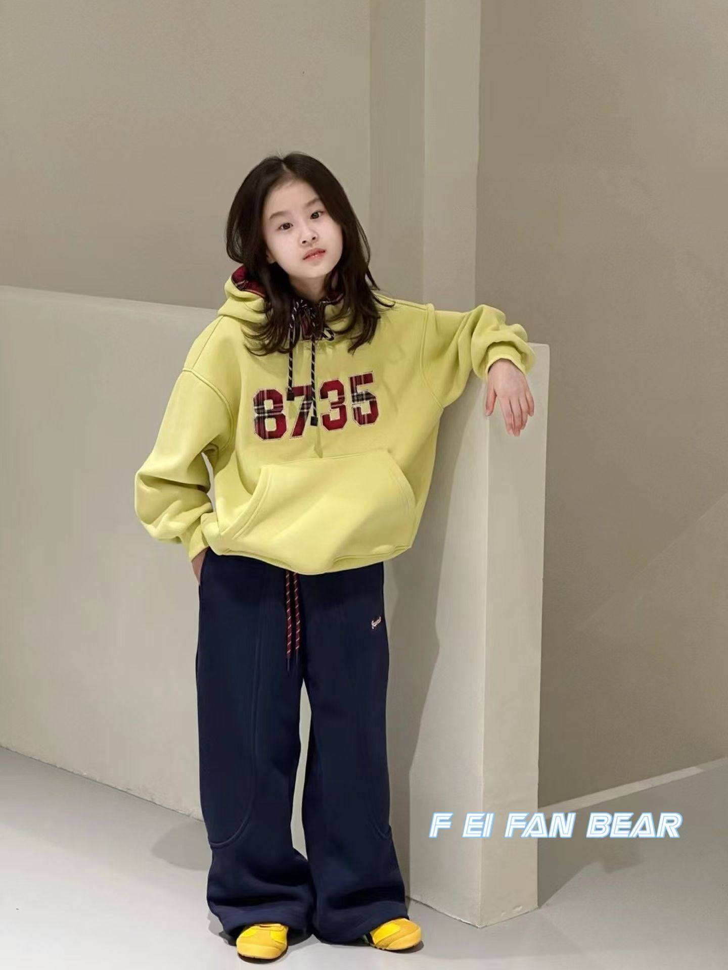 菲凡熊童装格子拼色儿童加绒卫衣黄色一体绒男童连帽卫衣女童上衣