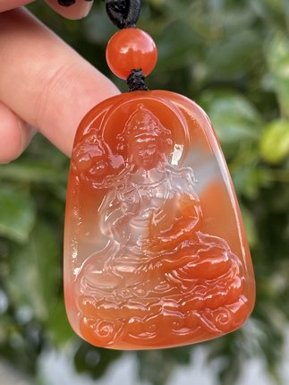 精品南红大势至吊坠，特色冰飘，非常漂亮，尺寸32x42x9mm