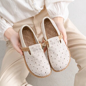 2025春夏新款镂空刺绣圆头女鞋透气缓震养脚布鞋手工镂空绣花鞋