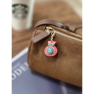 迷你福袋真皮挂件手工缝制雾腊牛皮钱袋包挂件钥匙扣挂饰手机挂饰