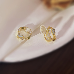 精致小巧无痛蚊香盘耳夹女无耳洞猫眼耳钉绿色锆石花环超仙夹耳环