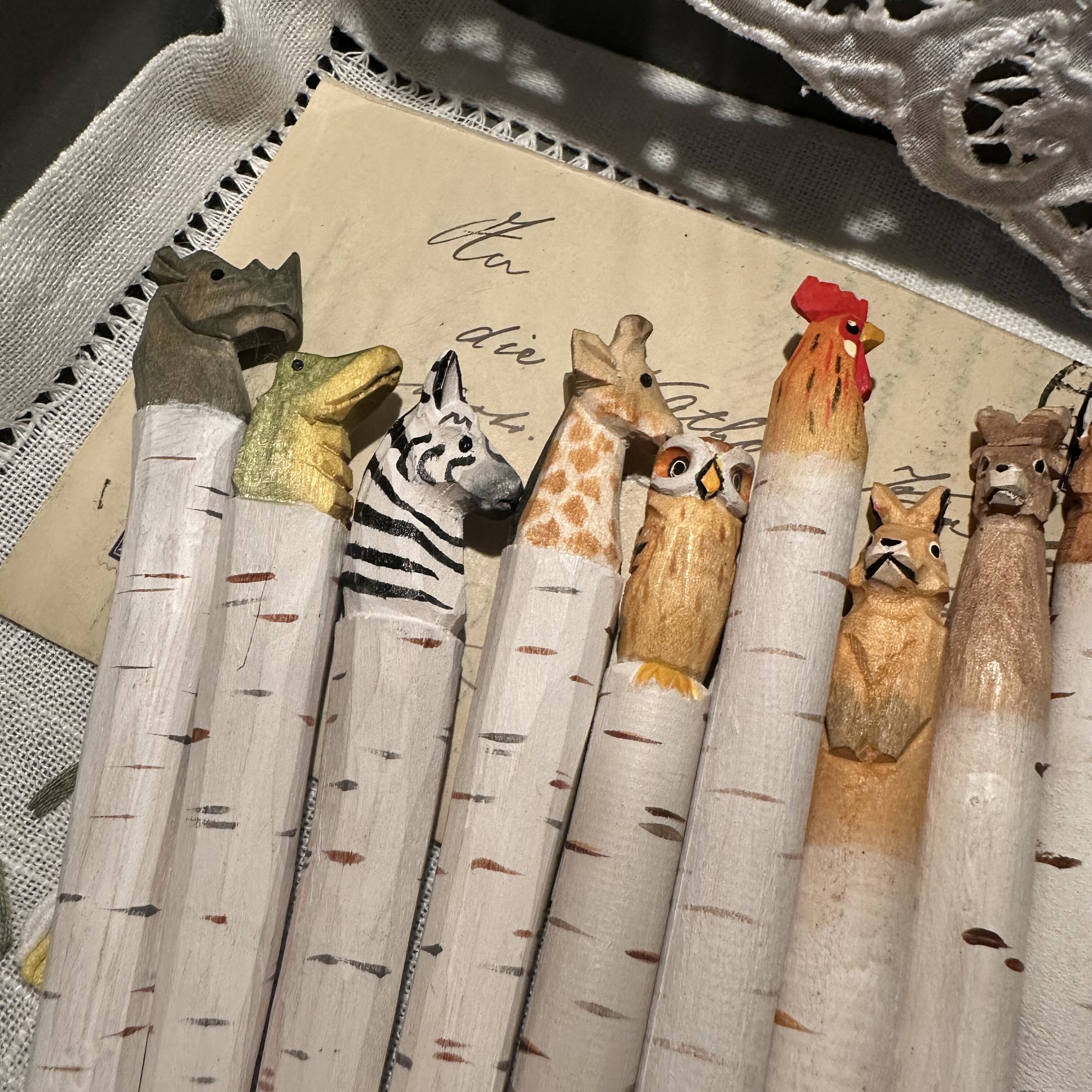 可爱实用学生礼品圆珠笔手工雕刻