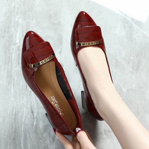 通勤女鞋时尚百搭金属搭扣一脚蹬