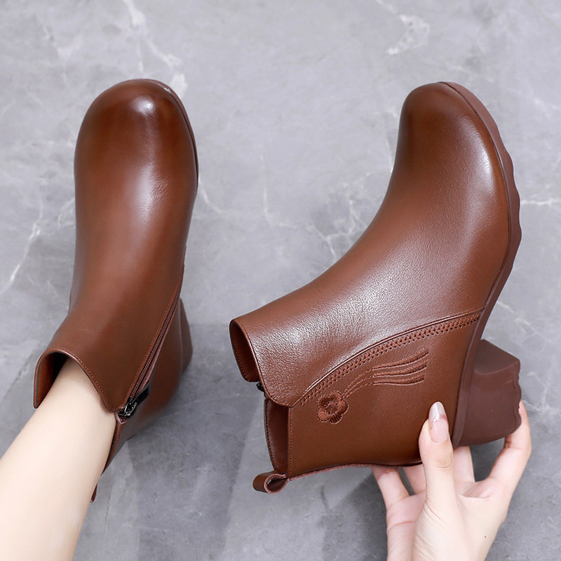 2025真皮短靴女春秋冬季加绒粗跟圆头马丁靴时尚百搭靴子大码4143,女鞋,时装靴,淘宝优惠券,粉丝福利购,淘宝优惠卷