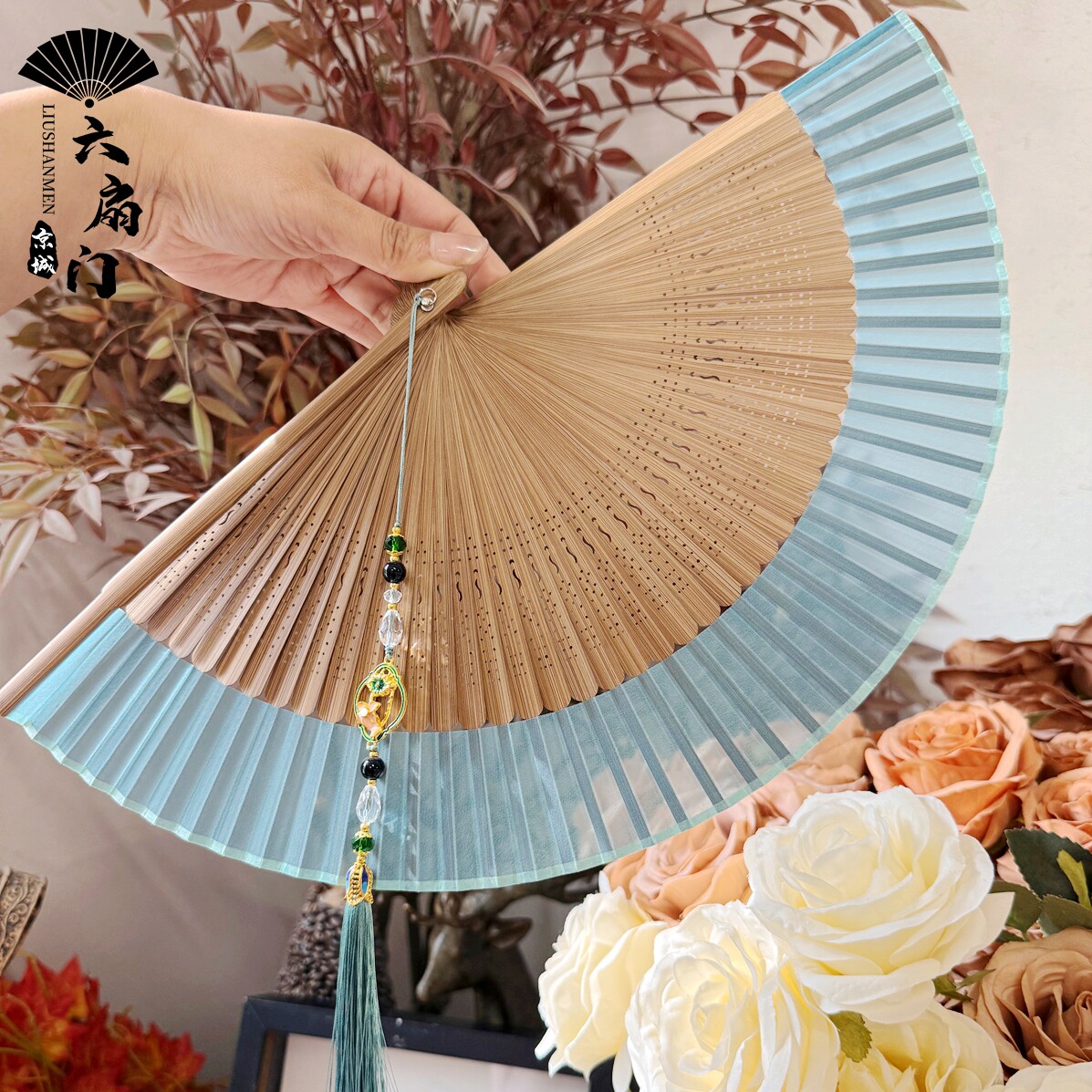 出口日本44根骨架半透明纱孔雀蓝纯色素面折叠扇女小扇子古风竹扇