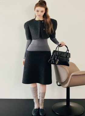 M家2025秋冬新款深灰色复古八分袖羊毛呢短外套半裙套装