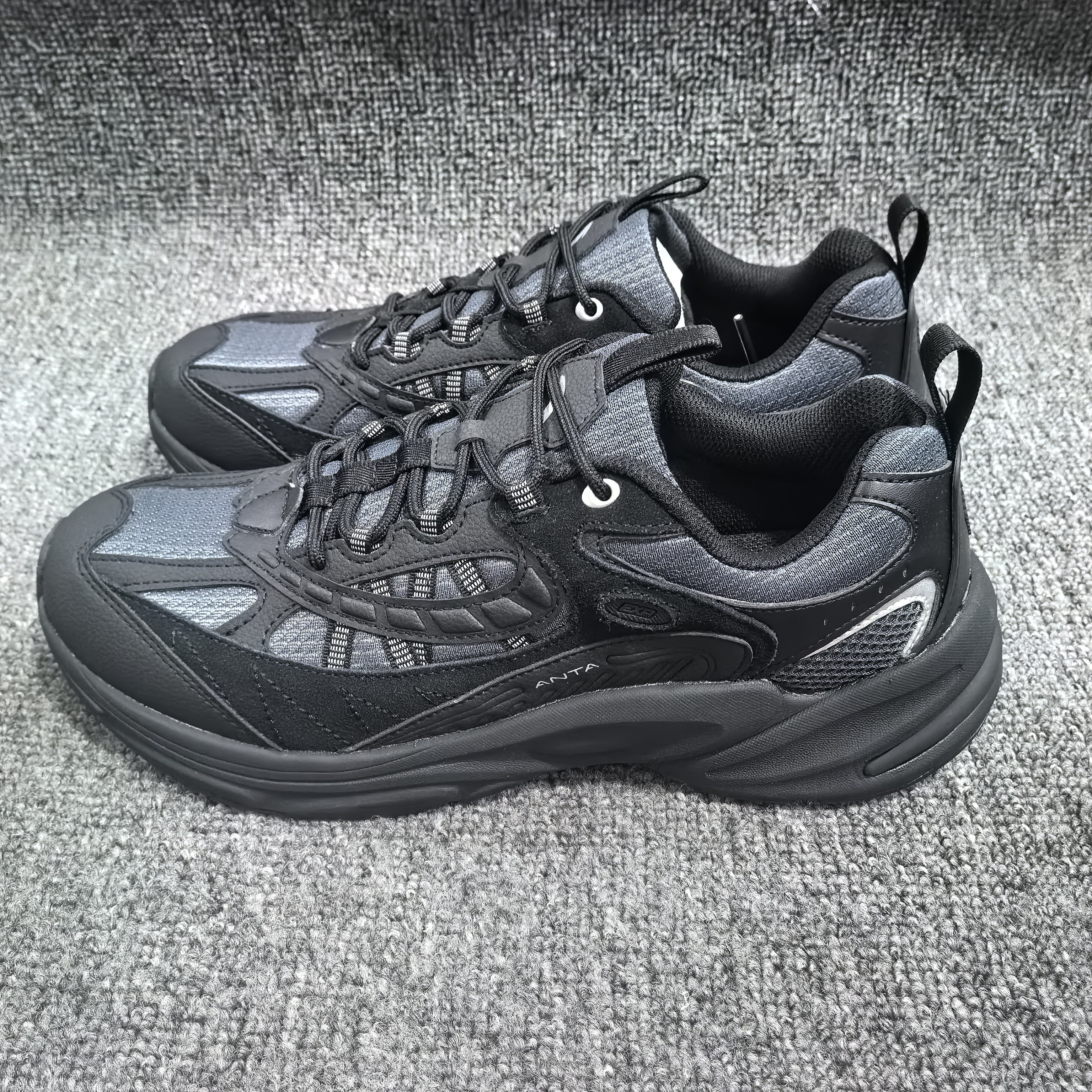 安踏探界2抓地防滑户外徒步鞋男秋季新款耐磨运动鞋跑鞋912445585