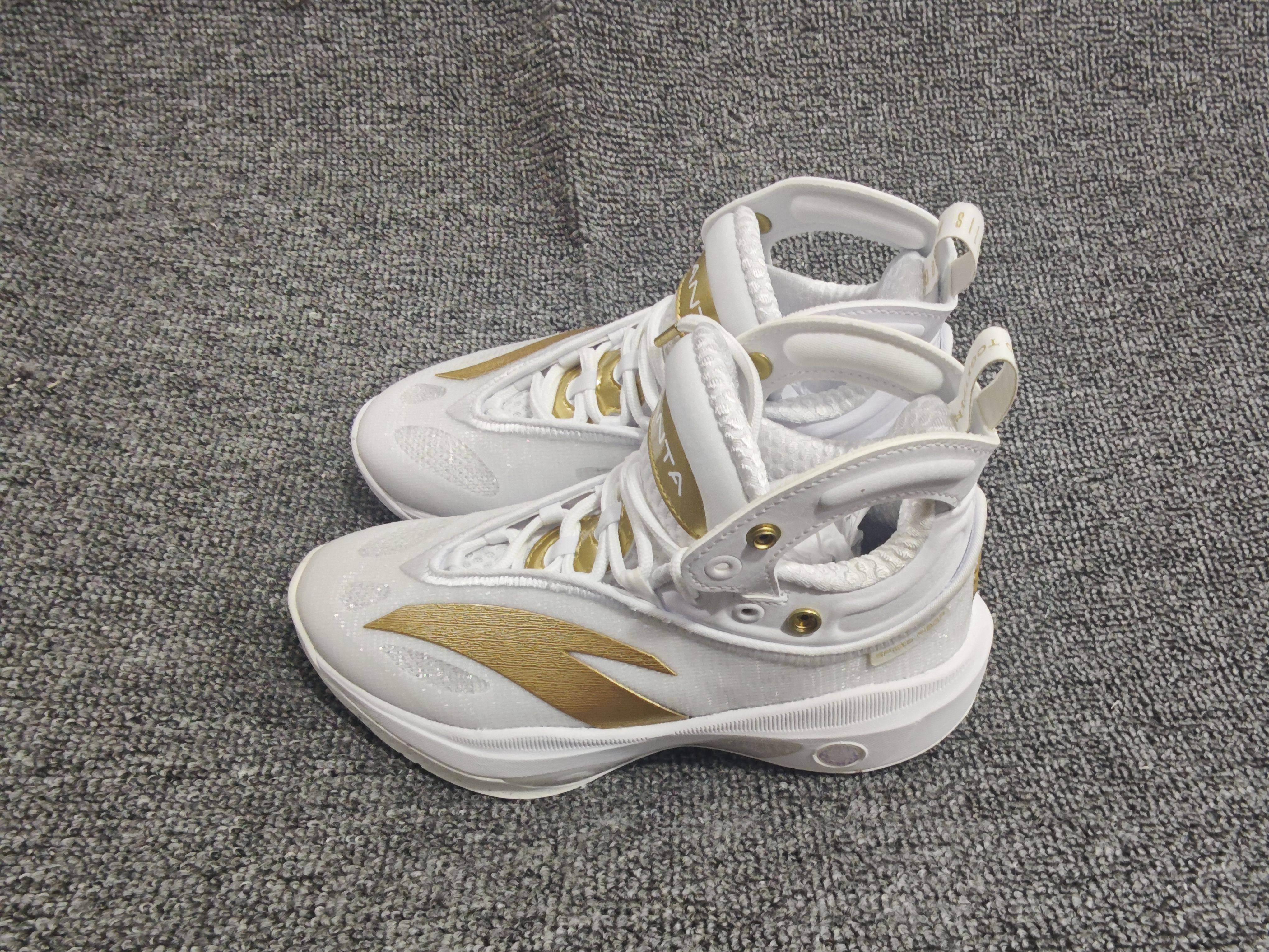 安踏儿童大童篮球鞋KT8