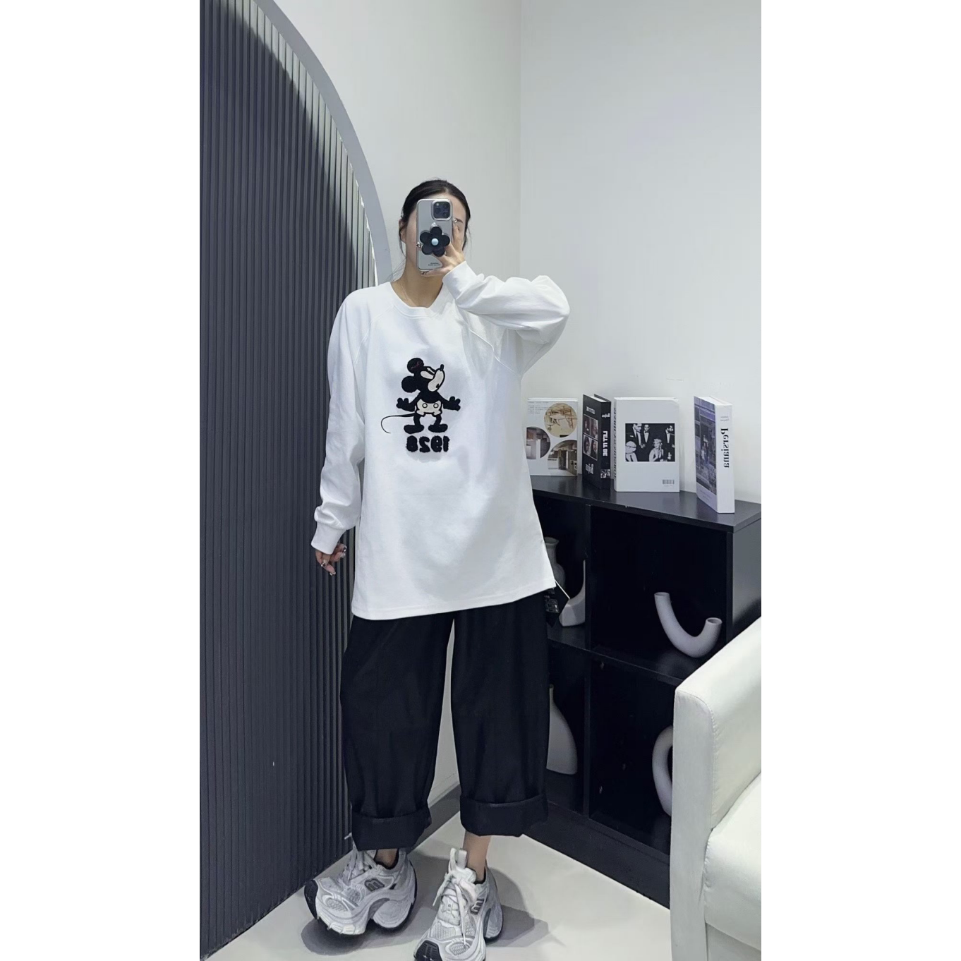 2026欧货秋冬新款米奇刺绣长袖T恤宽松显瘦中长款女上衣打底衫潮