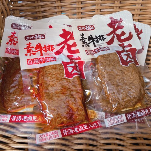 盐津铺子老卤素牛排牛肉味素肉