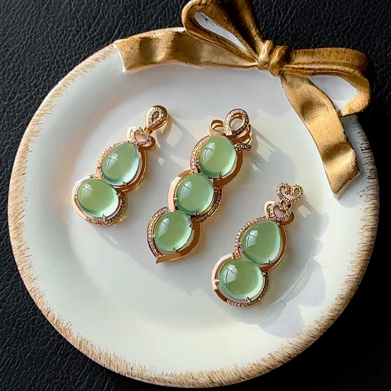 宝石级葡萄石18K金镶嵌吊坠戒指净体葫芦豆子钻石彩宝精品首饰女