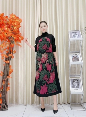 9991彩花提花设计款羊毛气质秋冬长款轻奢针织连衣裙时尚玥玥羊