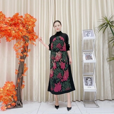 彩花提花设计款加厚羊毛连衣裙