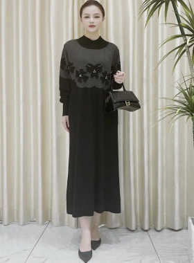 9775黑灰色蝴蝶兰钉珠设计款气质秋冬长款轻奢针织连衣裙时