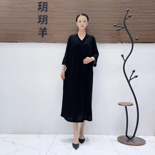 A636黑色羽毛提花针织连衣裙显瘦设计师优雅时尚气质复古夏玥玥羊