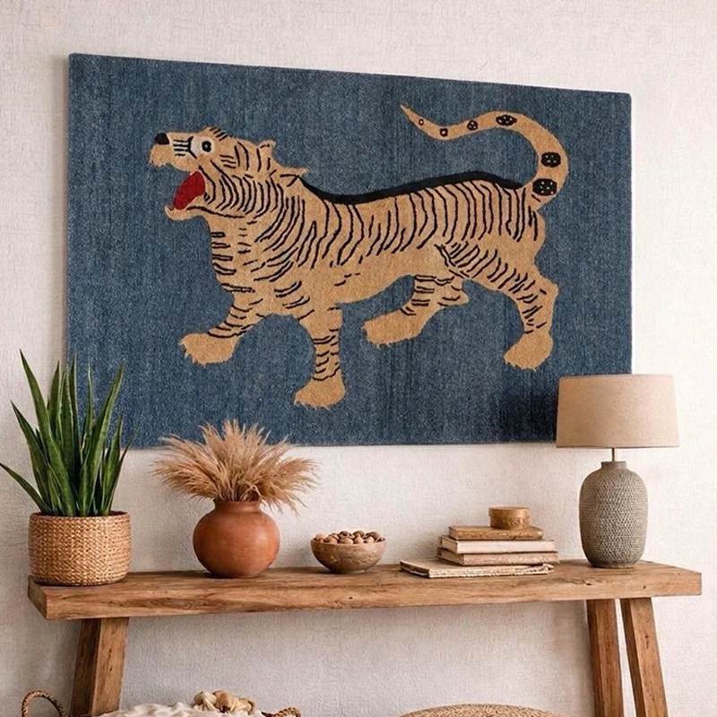 现代复古藏青虎手工地毯挂画侘寂风小众软装挂画客厅玄关艺术壁画