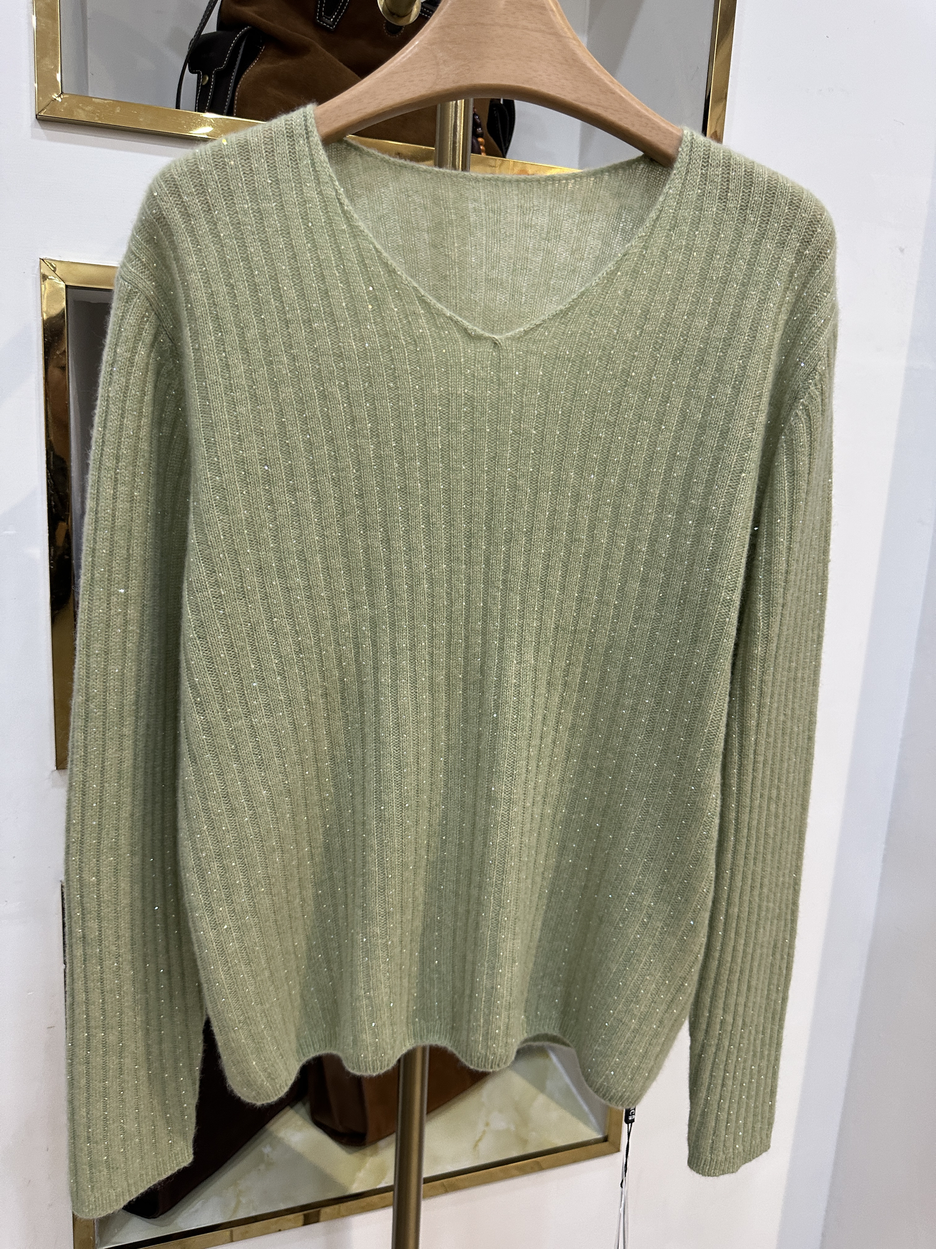 2025秋季新款韩版时尚百搭V领长袖针织毛衣女宽松显瘦上衣