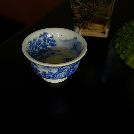 览物集齊南山房景德镇手绘青花精工山水小压手茶杯