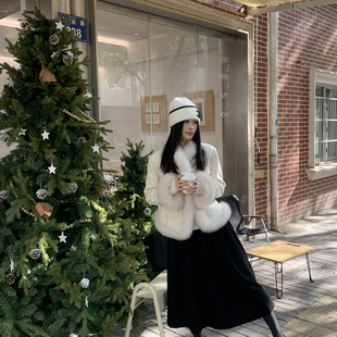 FWA2689 毛 诺诺家狐狸毛宽松保暖羽绒服外套 配可拆真狐狸毛袖