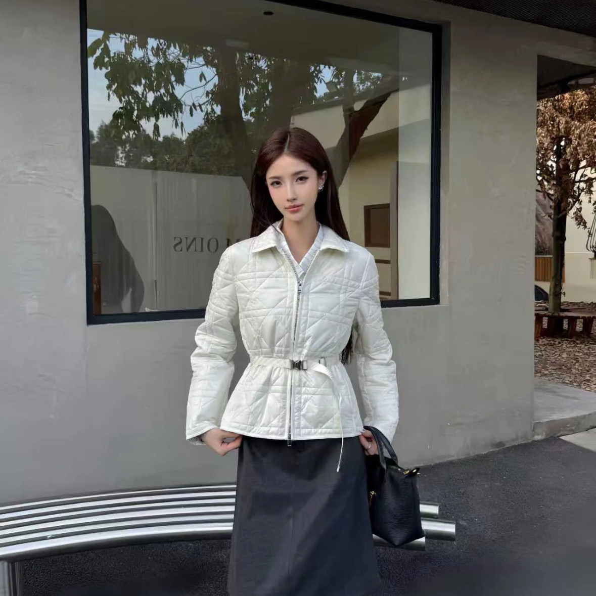 诺诺上新轻奢优雅绝美气质菱格翻羽绒服