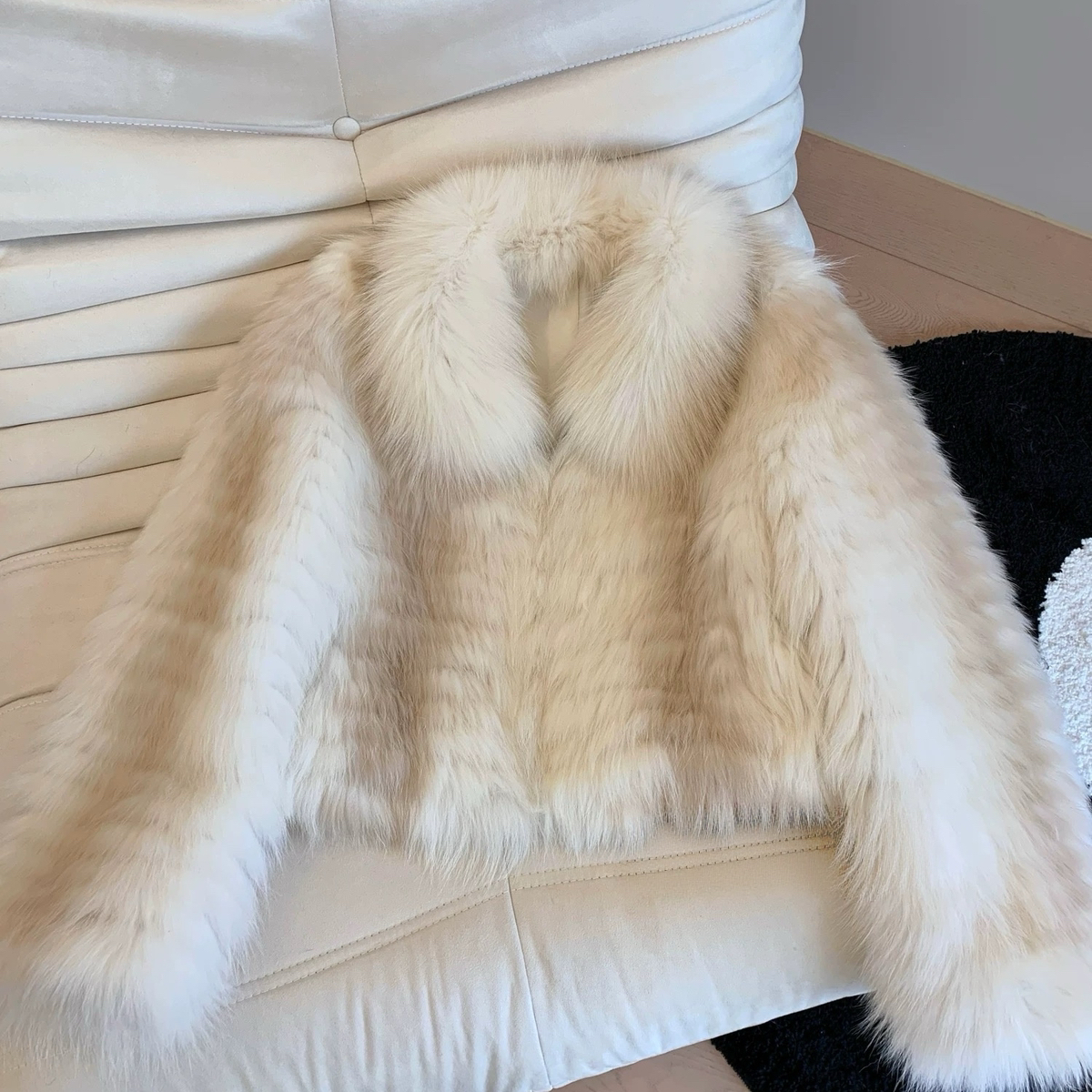 诺诺暖皮草外套(配礼品四件套)（含100狐狸毛）HYX3645