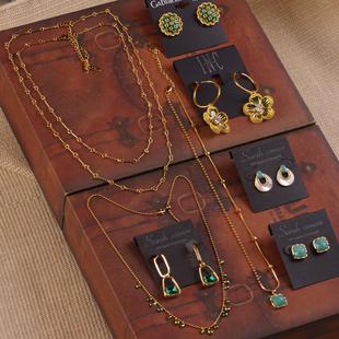 68蓝绿色玻璃水晶天然母贝壳钛钢叠戴金属锁扣可调节项链耳钉饰女