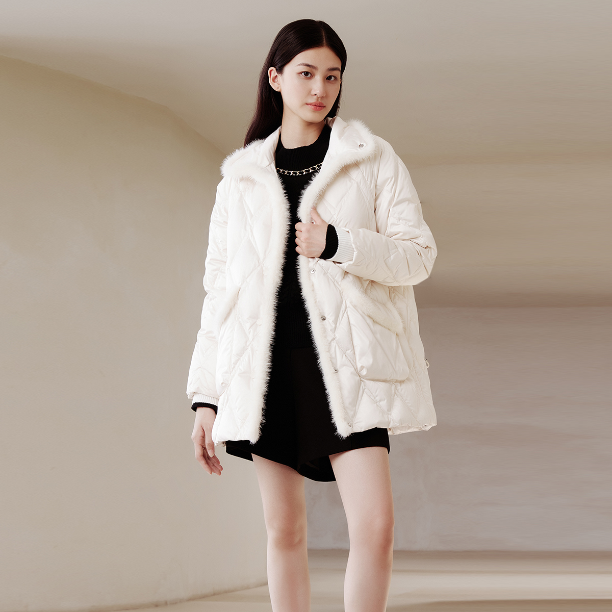 歌蒂诗中长款保暖羽绒服