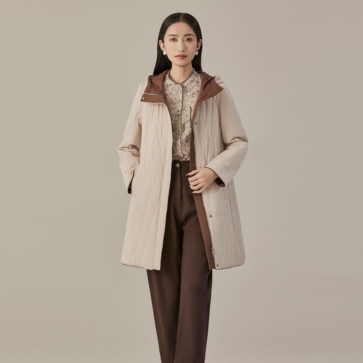 歌蒂诗桑蚕丝中长连帽设计