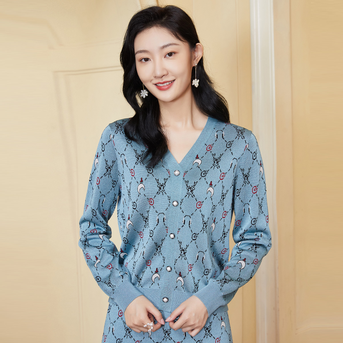 歌蒂诗专柜温柔气质领毛针织上衣