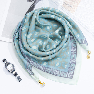 2025新款秋冬方巾女磁吸护颈小围巾款三角丝巾披肩高级感防风围脖