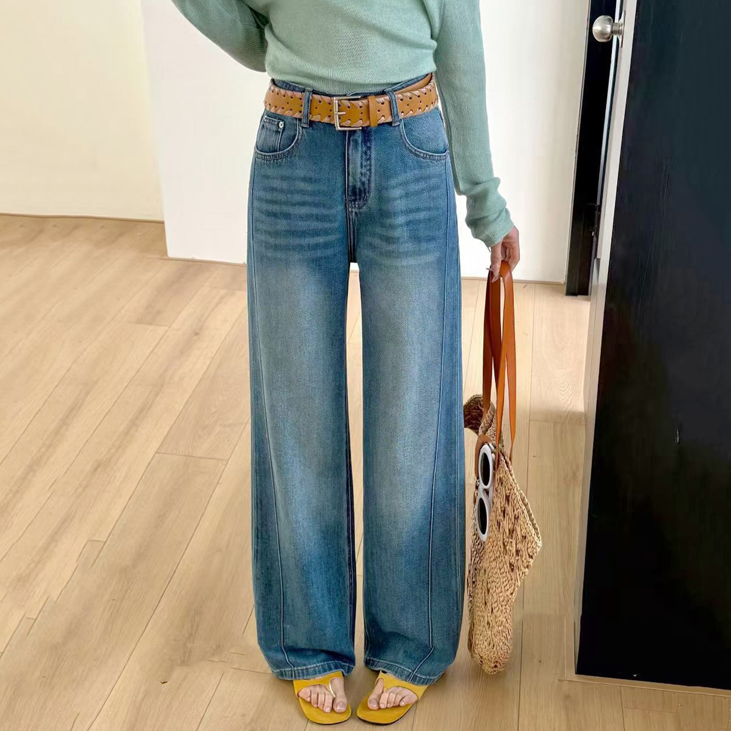 2026夏季新款Jeans阿凡牛5649浅蓝宽松显瘦窄版女牛仔直筒阔腿裤