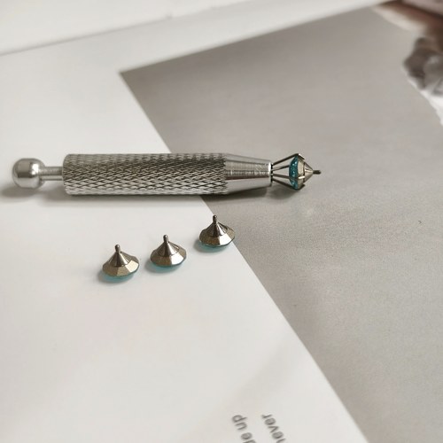 抓取器螺旋耳钉佩戴工具穿孔