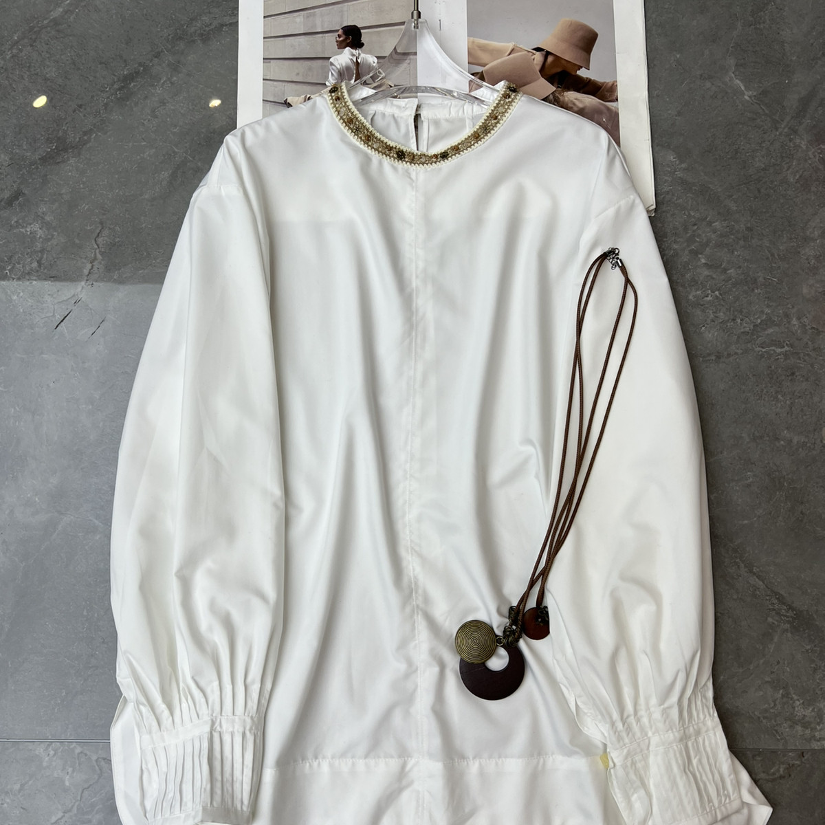 LC-26年早春复古简约灯笼袖宽松上衣衬衫38656,女装/女士精品,T恤,淘宝优惠券,粉丝福利购,淘宝优惠卷