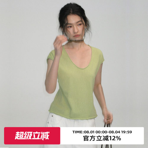 简约基础款V领卷边短袖T恤