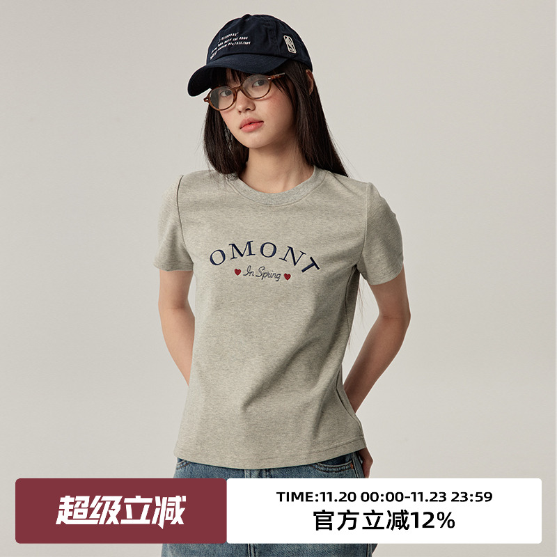 宽松版型/复古字母绣花/圆领设计