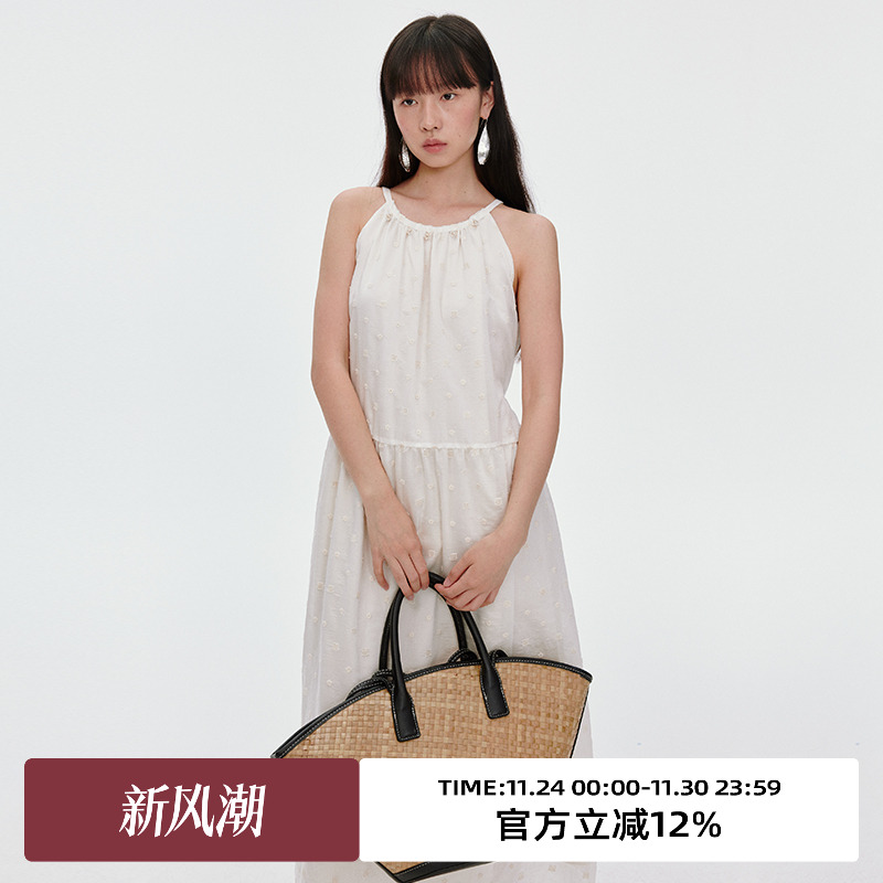 镂空绣花面料/挂脖连衣裙