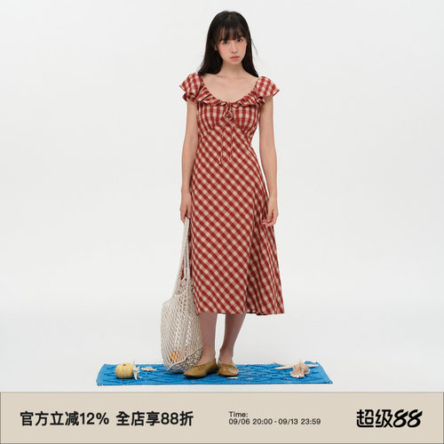 复古格纹小飞袖连衣裙