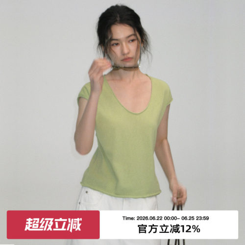 简约基础款V领卷边短袖T恤