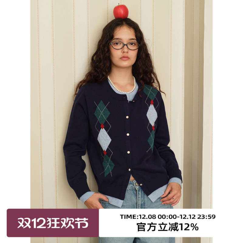 复古假两件菱形格针织开衫