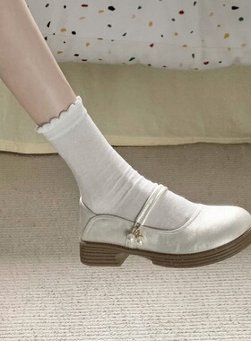 白色法式圆头浅口粗跟单鞋女2024新款夏季复古珍珠玛丽珍女鞋