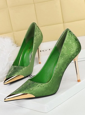 9318-10国风女鞋高跟鞋丝绸细跟浅口金属尖头绸缎宴会高跟单鞋女