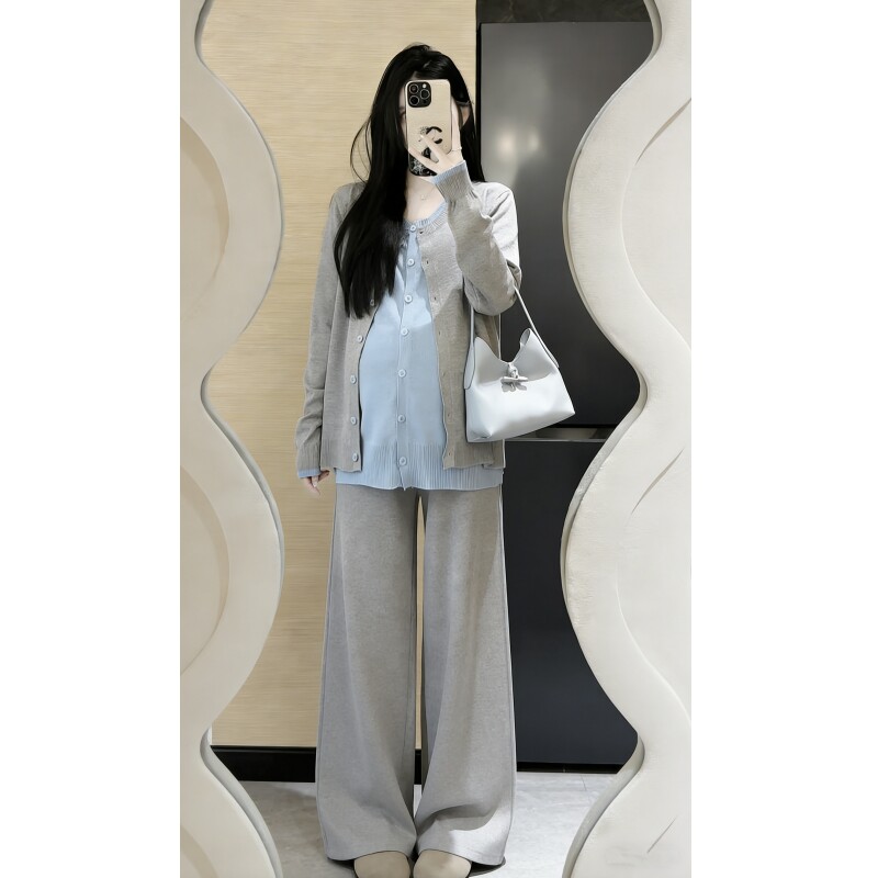 孕妇套装春秋新款时尚刺绣撞色拼接上衣无托腹显瘦裤子2026年女